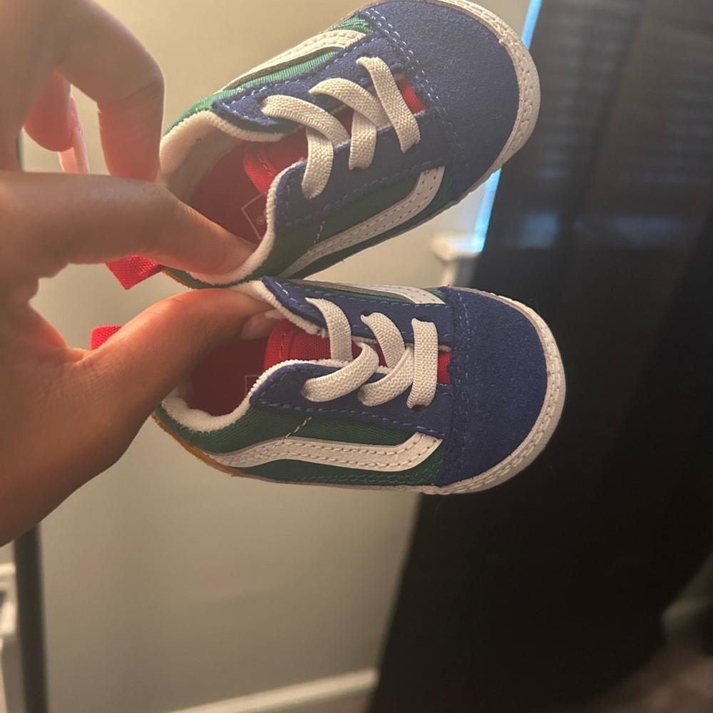 Vans - Picture 4 of 4